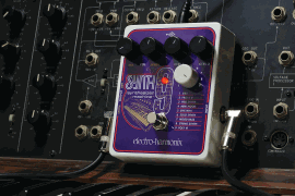 SYNTH9 Synthesizer Machine